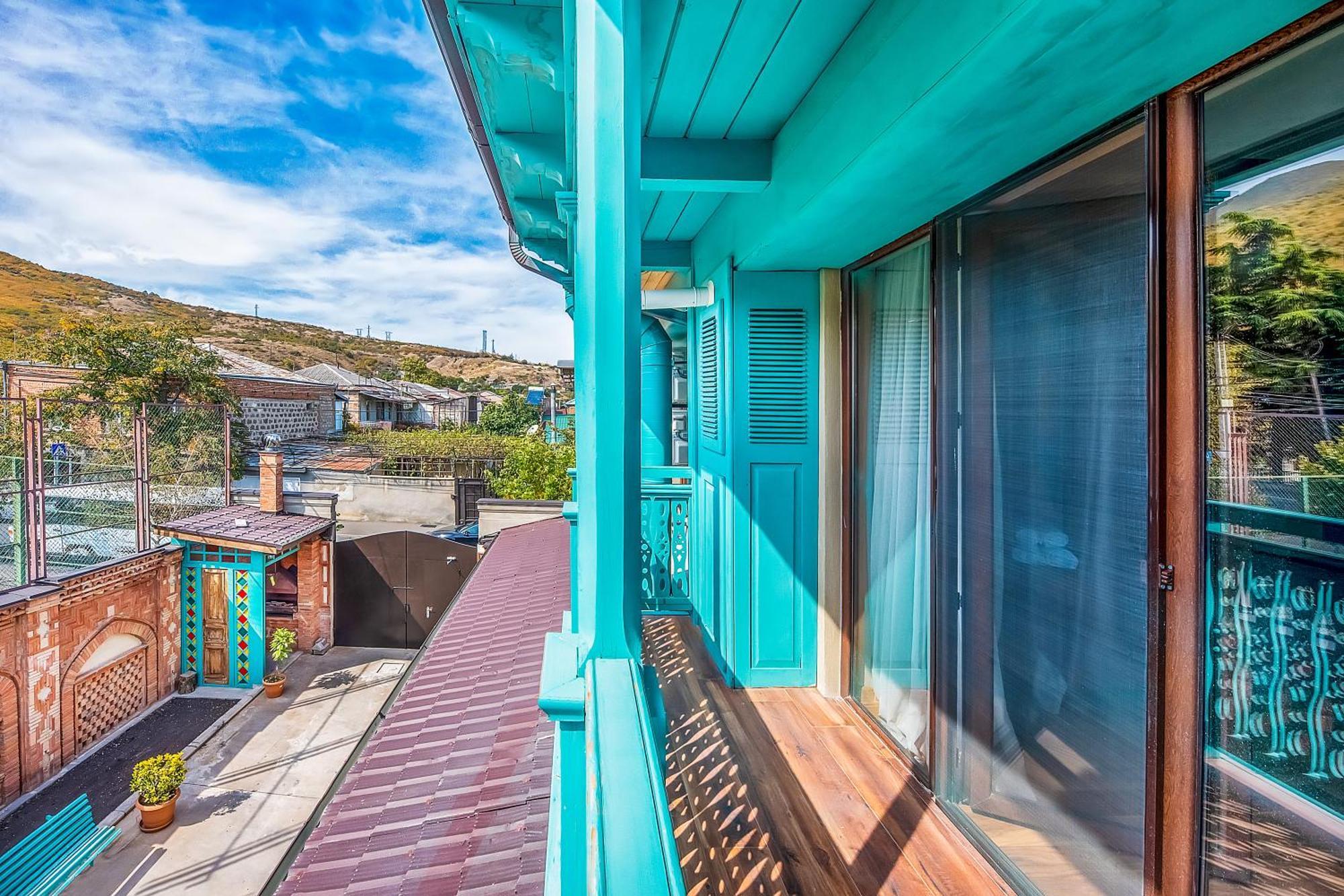 Dzvel Ubanshi Hotel Гори Екстериор снимка