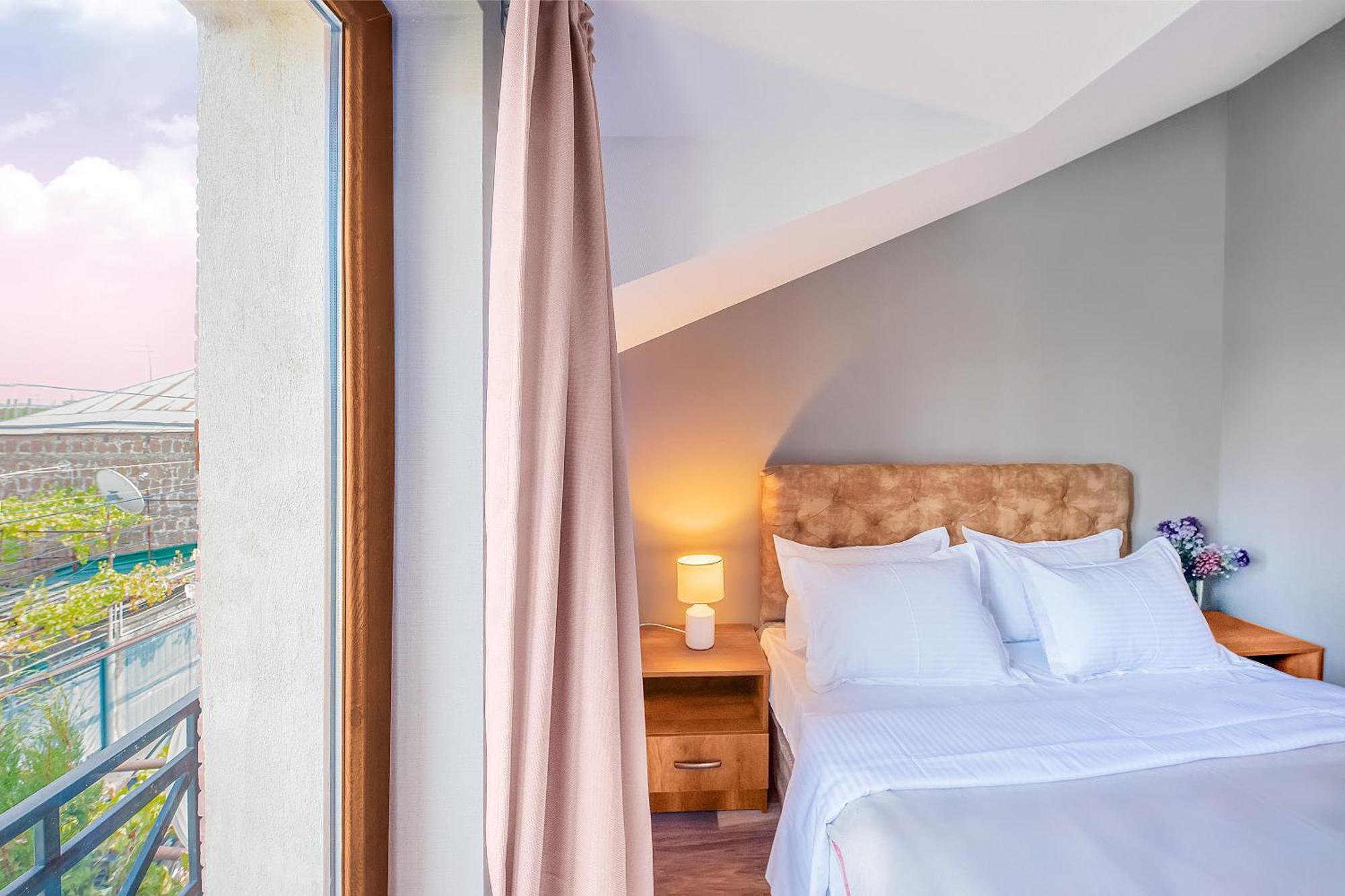 Dzvel Ubanshi Hotel Гори Екстериор снимка