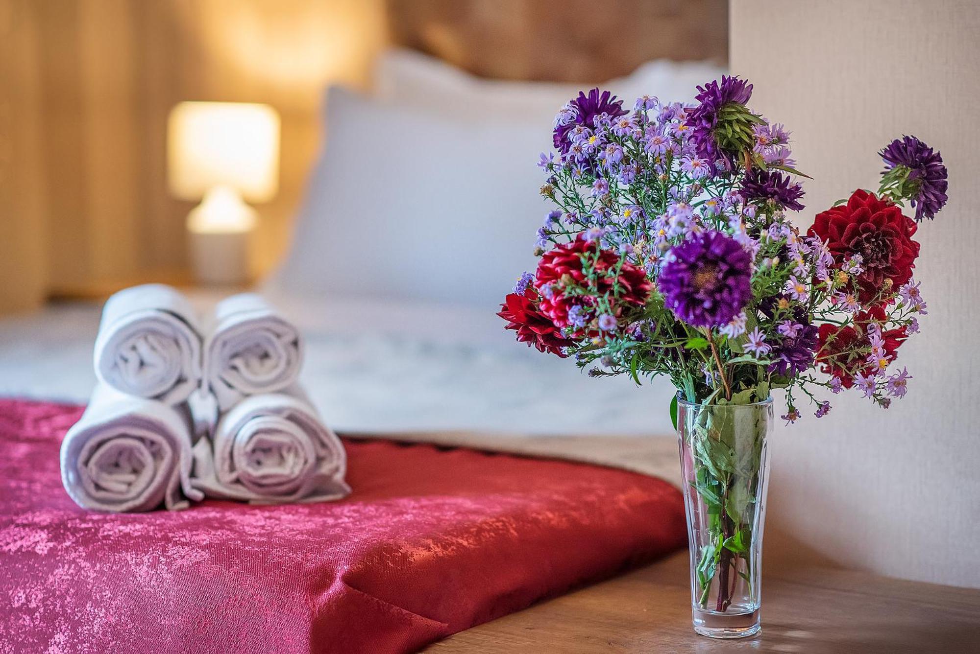 Dzvel Ubanshi Hotel Гори Екстериор снимка